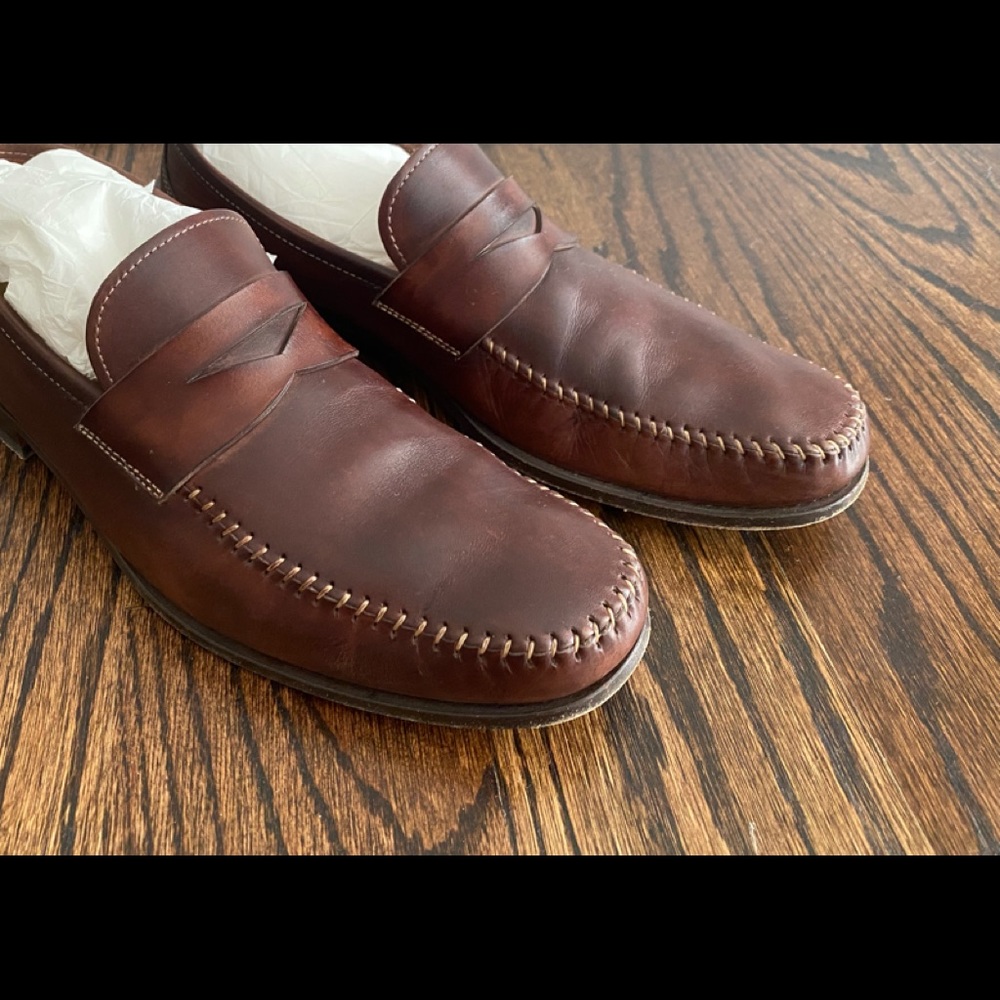 Magnanni Ramos loafers. Gently used and beautiful. Size 8